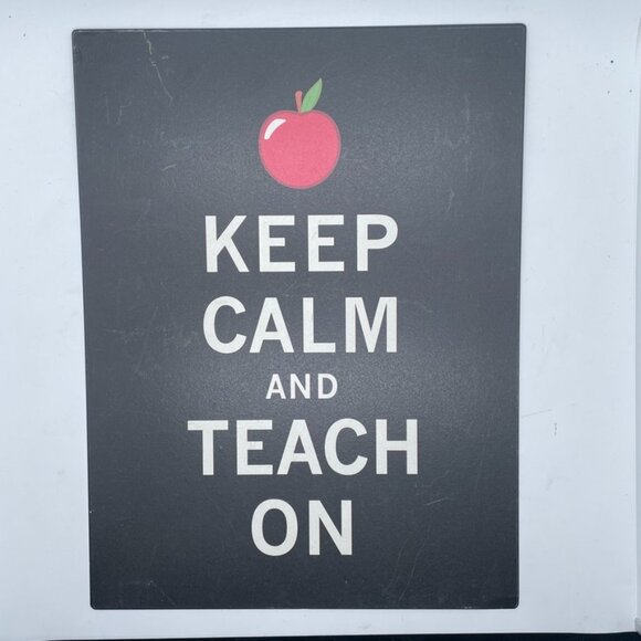 Teacher Plaque / Art Tin Sign- "Keep Calm And Teach On" - Picture 1 of 3